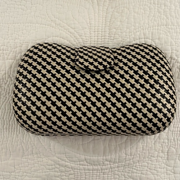 Banana Republic Handbags - Banana Republic straw clutch bag NWT